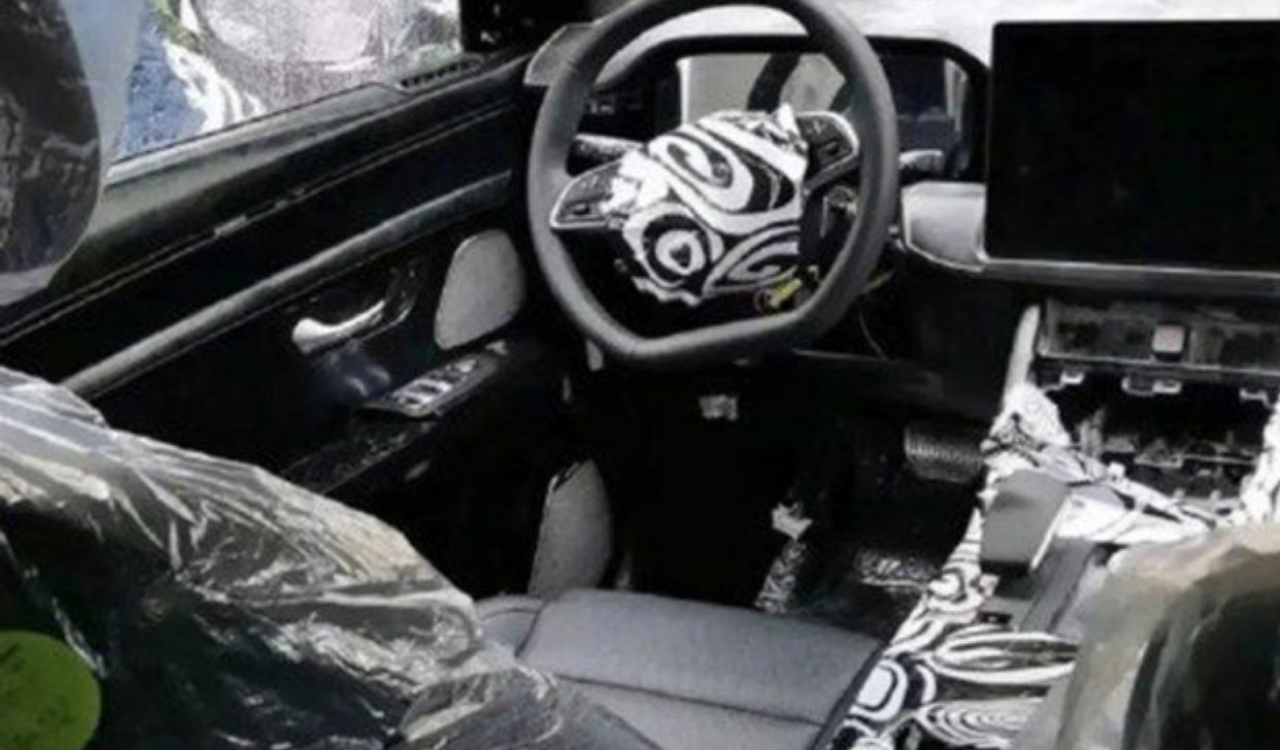 AITO's new medium and large SUV interior leaked